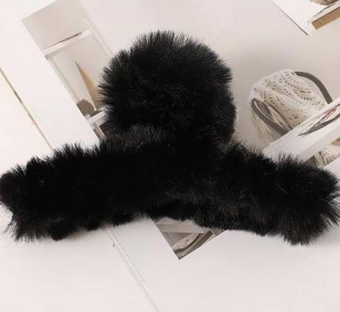 High Quality Black Fluffy Furry Hair Clutcher 
