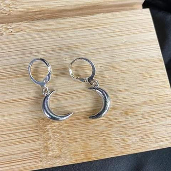 High Quality Silver Small Moon Huggies