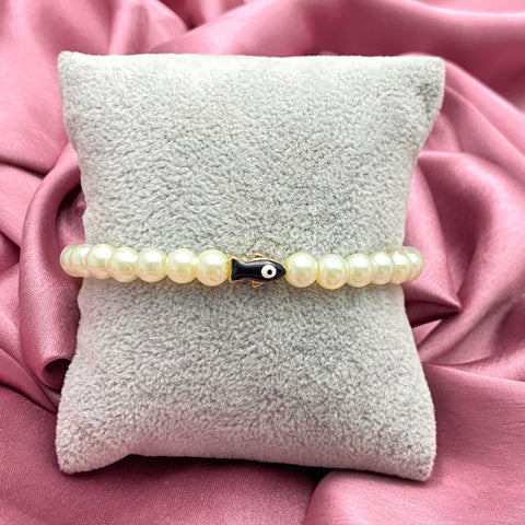 Pearl Bracelet With Fish Evil Eye Charm(Black)