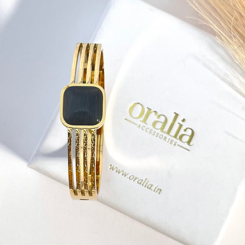 Premium Antitarnish Golden Black Stone Bracelet