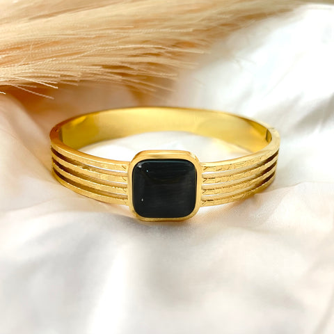  Premium,Antitarnish,Golden,Waterproof,Bracelet,Stone Black