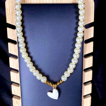 High Quality Pearl Necklace With White Heart Charm